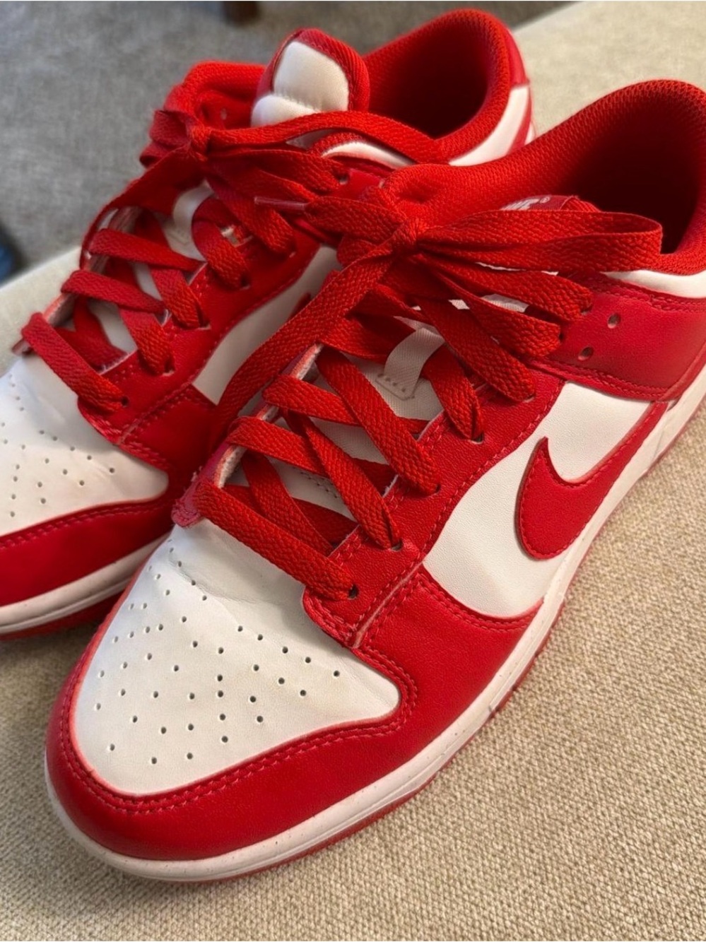 Nike Red and White Low-Top Sneakers with Swoosh - Picture 3 of 4